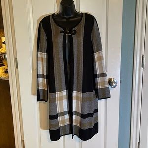Top buckle long cardigan. Plaid